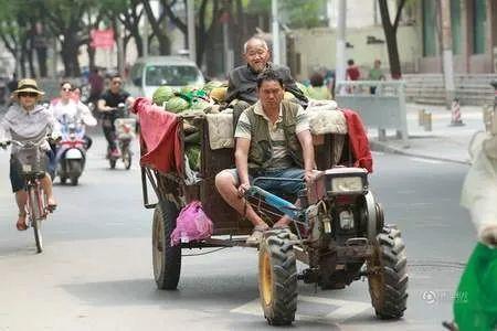 摆烂的吃瓜群众是什么,吃瓜群众的围观与思考