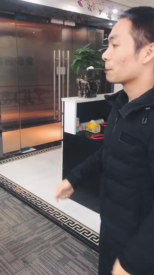 吃瓜群众就位视频,吃瓜群众集结！揭秘“就位”视频背后的精彩瞬间